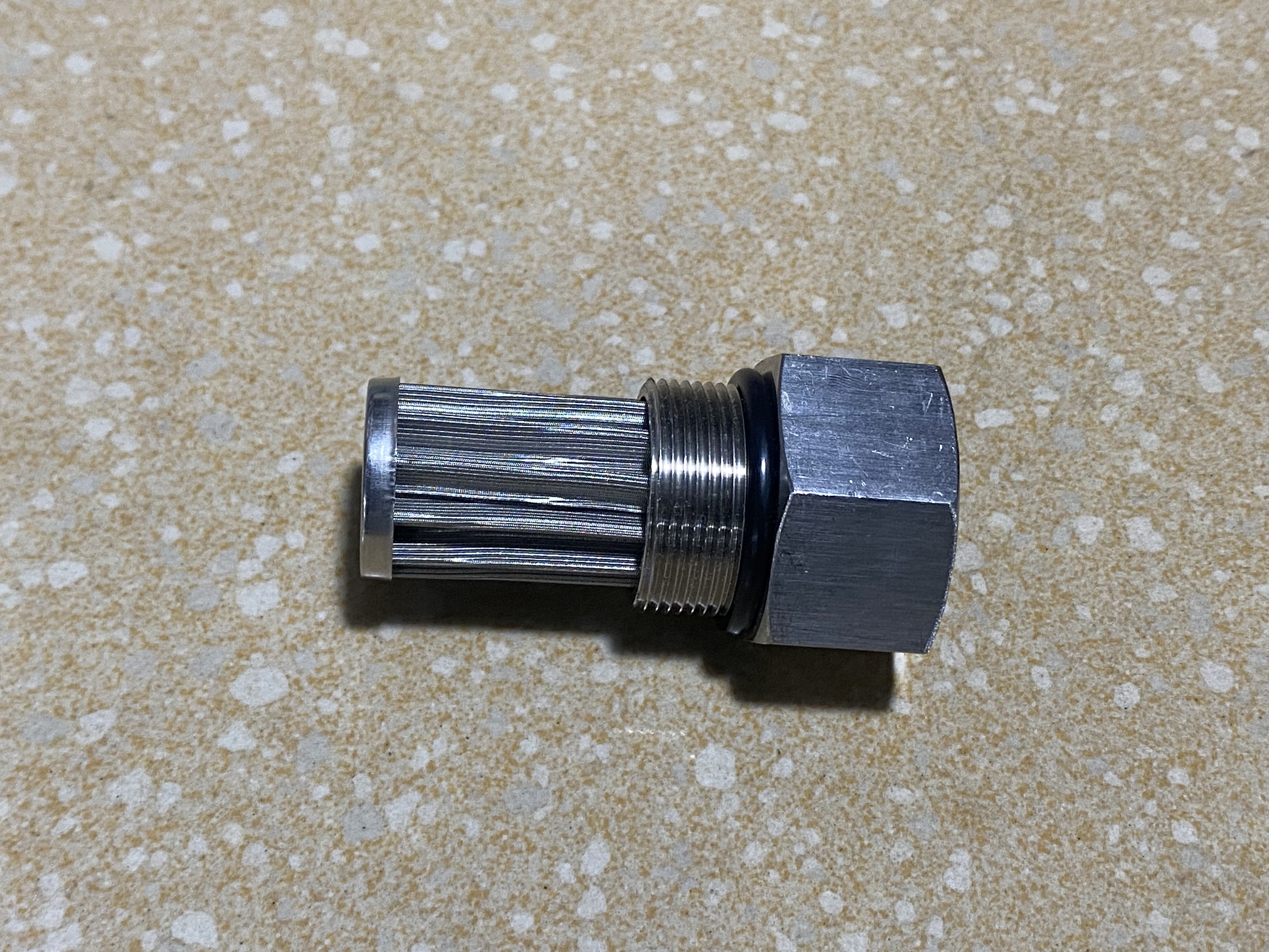 443-1366:液压油滤清器 Cat? Hydraulic Oil Filter removes contaminants and impurities from hydraulic oil, preserving the cleanlinessoftheoil 品牌:Cat