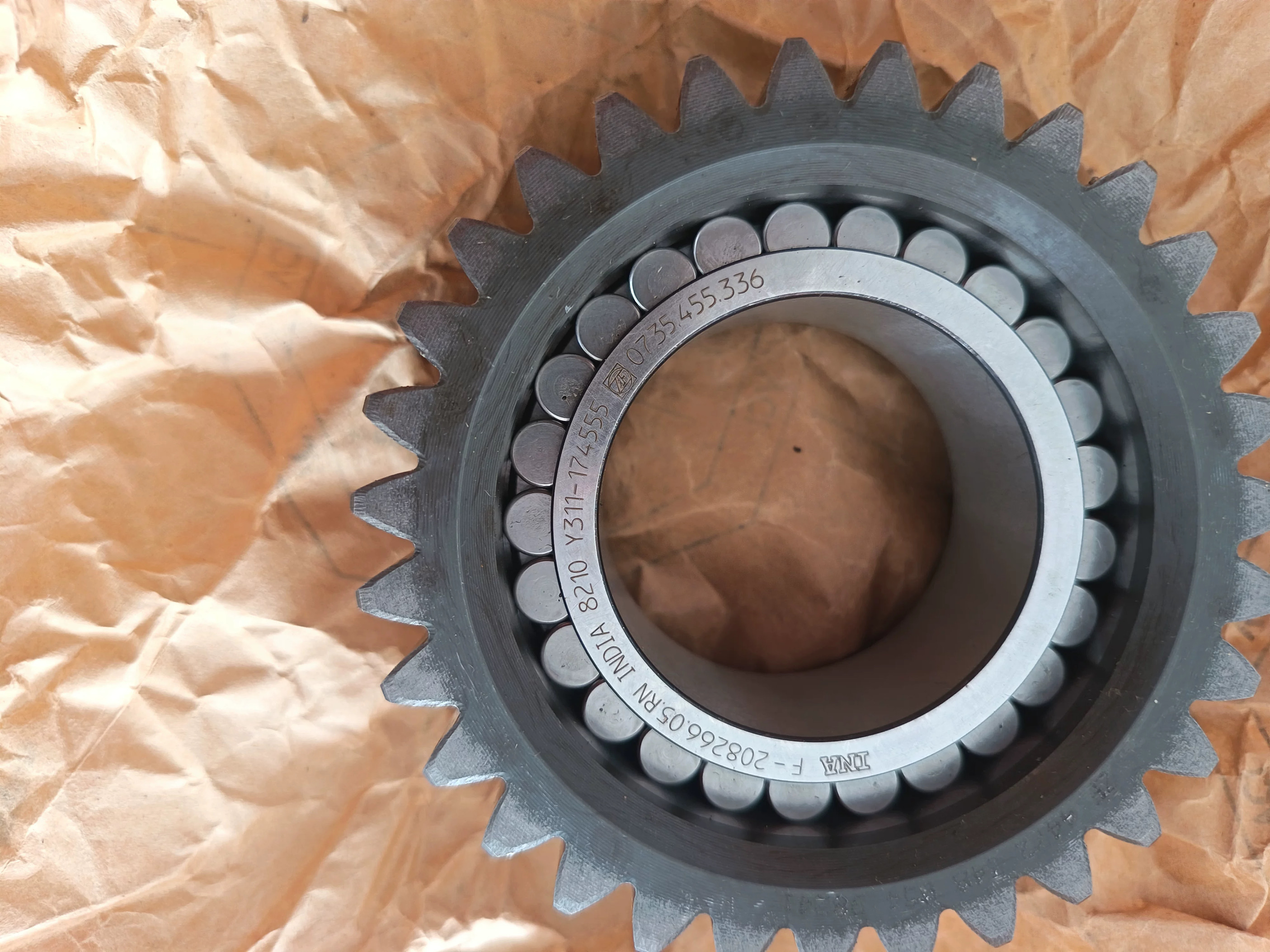 CAT M318MD 375-1359。3751359 GEAR-PLANETARY Caterpillar partsM315D, M316D, M317D 2, M318C, M318D, M318D MH, M322C, M322D, M322D MH Caterpillar CAT M318MD Hub Planet Gear Planetary Shaft Bearing 卡特轮挖 CA