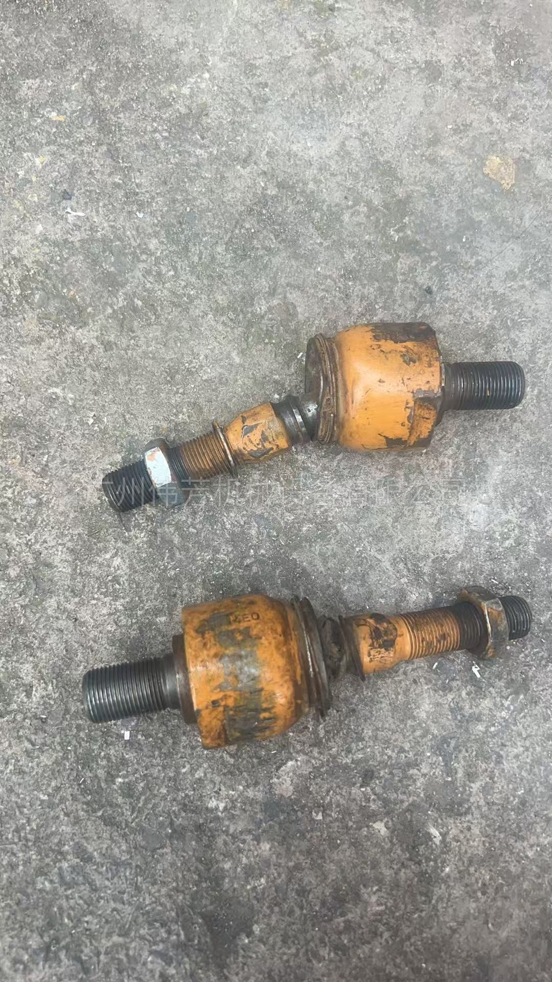 CASE Busy at Both Ends Case 580N Steering Tie Rod Ball Joint CASE 凯斯 两头忙 方向拉杆 球头