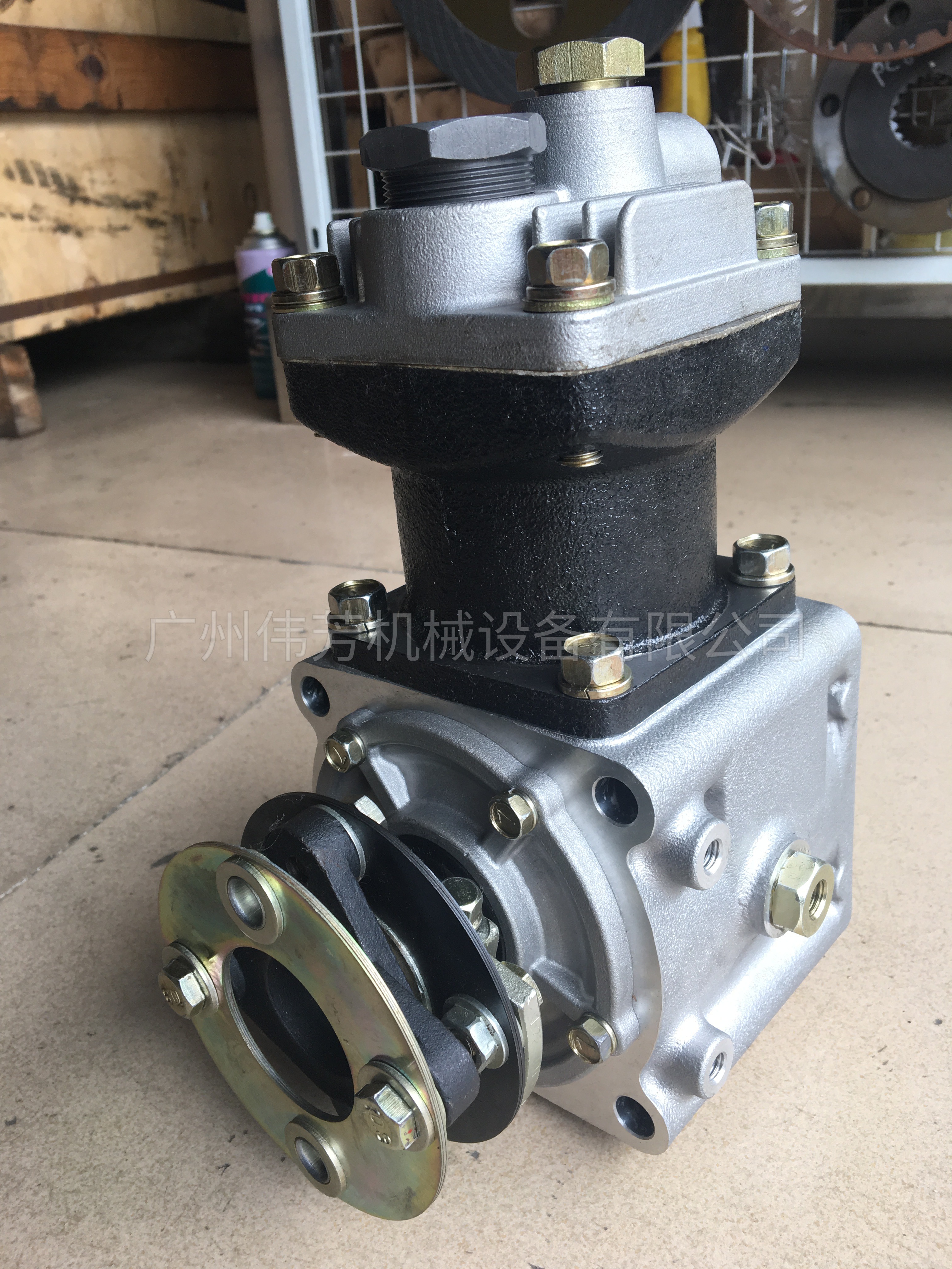 Hitachi EX125WD-5 6BG1 1191002751 Hitachi wheel excavator, air compressor, air pump, air compressor 日立轮挖 空压机 打气泵