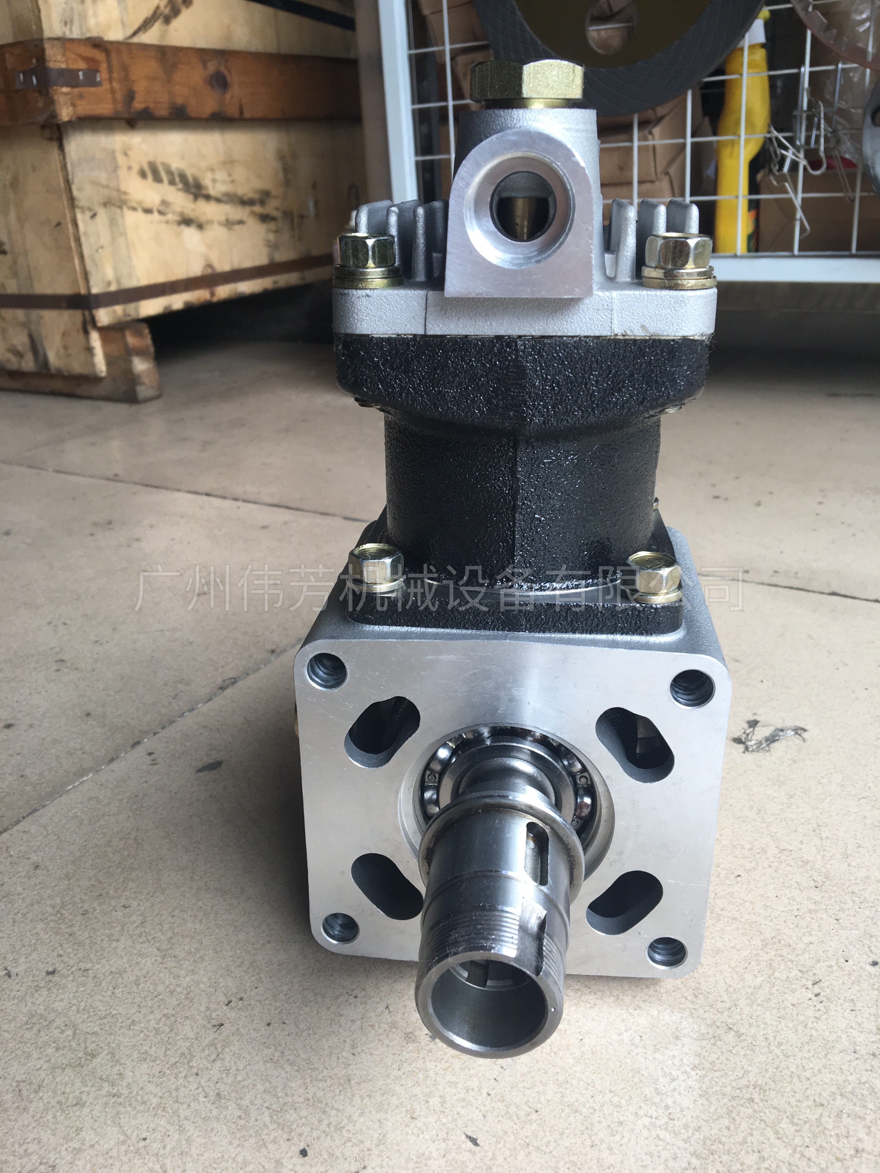 Hitachi EX125WD-5 6BG1 1191002751 Hitachi wheel excavator, air compressor, air pump, air compressor 日立轮挖 空压机 打气泵