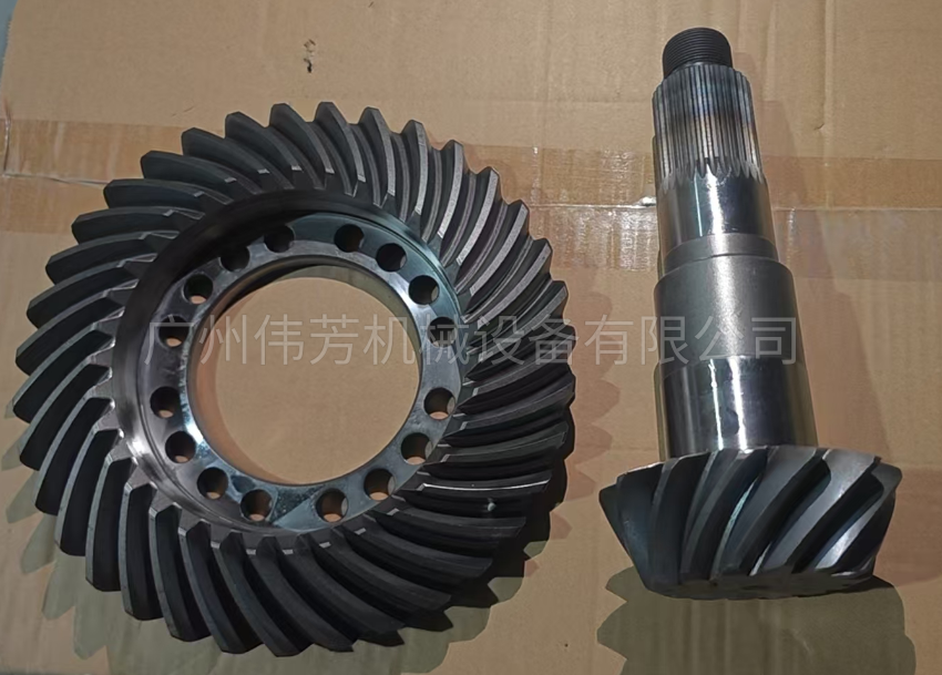 日立ZX170W-3、ZX170W-3-AMS、ZX170W-3DARUMA、ZX190W-3、ZX190W-3-AMS、ZX190W-3DARUMA挖掘机的前桥 后桥​​主副齿轮 主传动齿轮 被传动齿轮 盆角齿 1143001+1143002